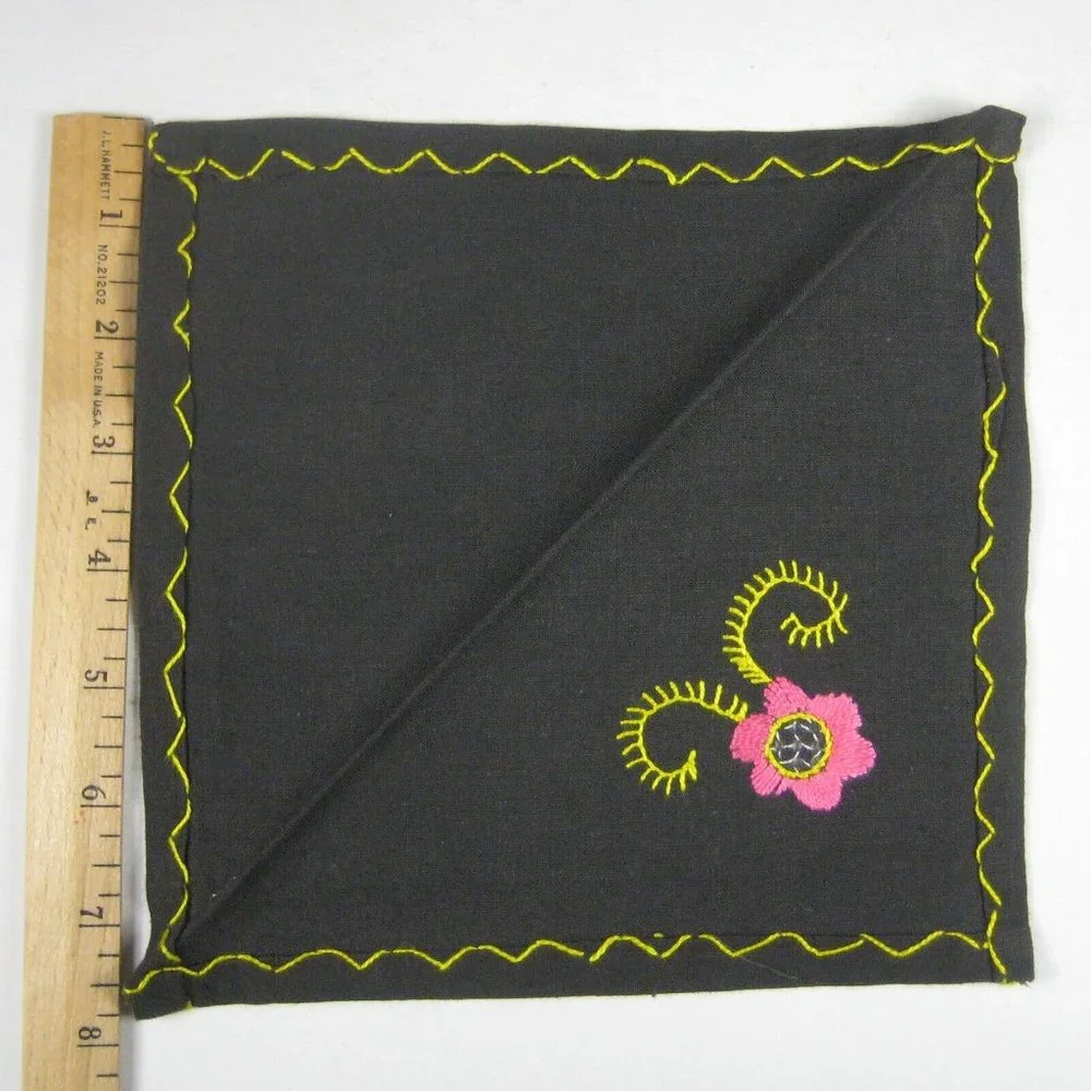 Tablecloth Napkin Set 16 Black Stitching Flowers Floral Cotton 72 x 53 In Stain